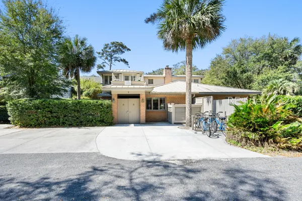 $2,450,000 | 2 Night Hawk Street, Hilton Head Island, SC 29928