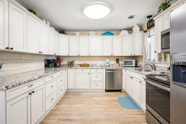 $2,450,000 | 2 Night Hawk Street, Hilton Head Island, SC 29928