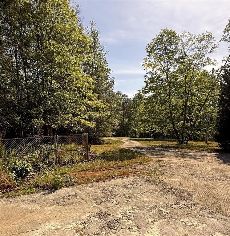 2018 Star Point Road Carrollton, GA 30116 - Photo 24 of 34 Gallery Image 24