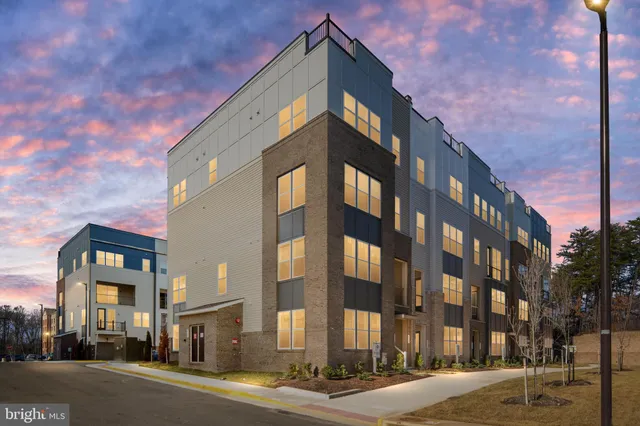 $484,900 | 2520 Neabsco Common Place, Woodbridge, VA 22191