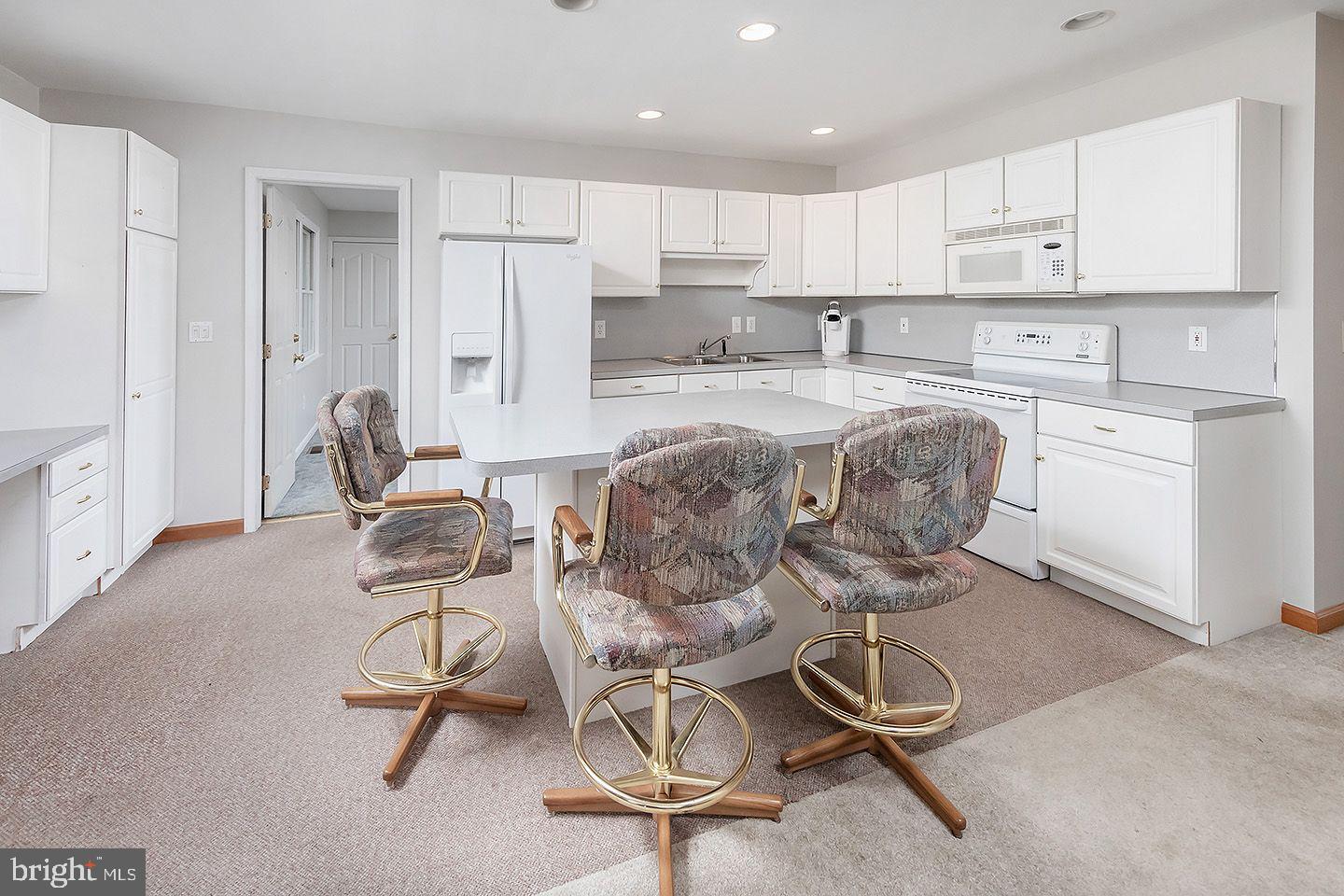12 Franzen Road Monroeville, NJ 08343 - Photo 14 of 41 In-Law Suite Kitchen Island