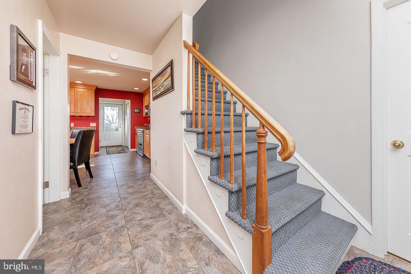 12 Franzen Road Monroeville, NJ 08343 - Photo 19 of 41 Foyer
