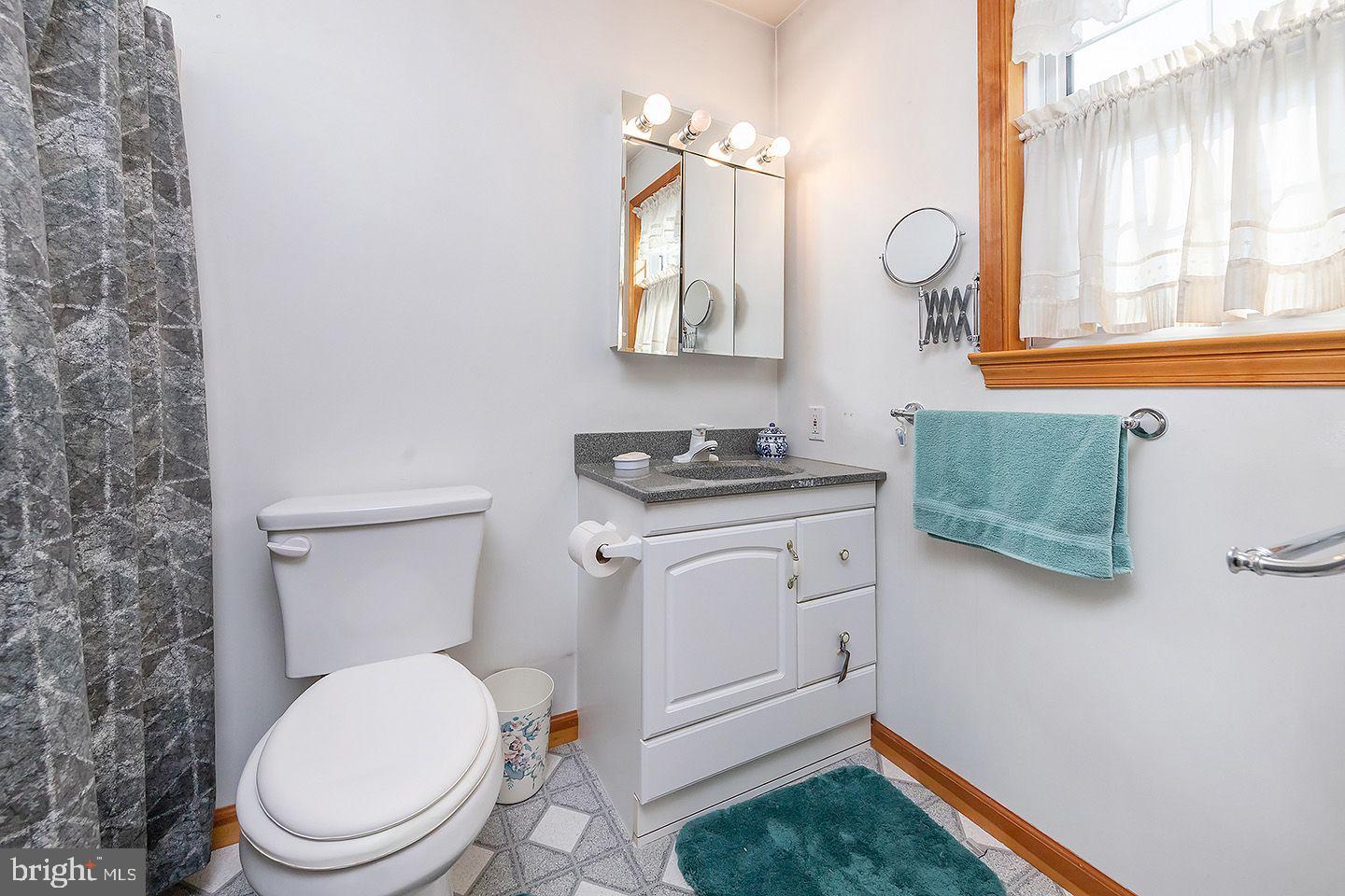 12 Franzen Road Monroeville, NJ 08343 - Photo 26 of 41 In-Law Suite Bath