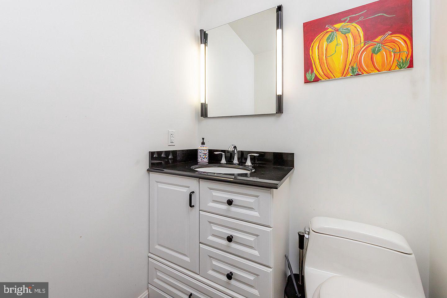 12 Franzen Road Monroeville, NJ 08343 - Photo 27 of 41 Powder Room