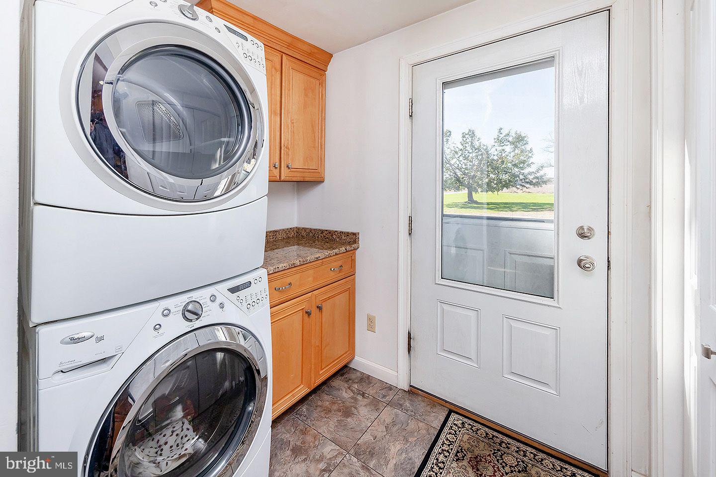 12 Franzen Road Monroeville, NJ 08343 - Photo 28 of 41 Laundry/Mudroom
