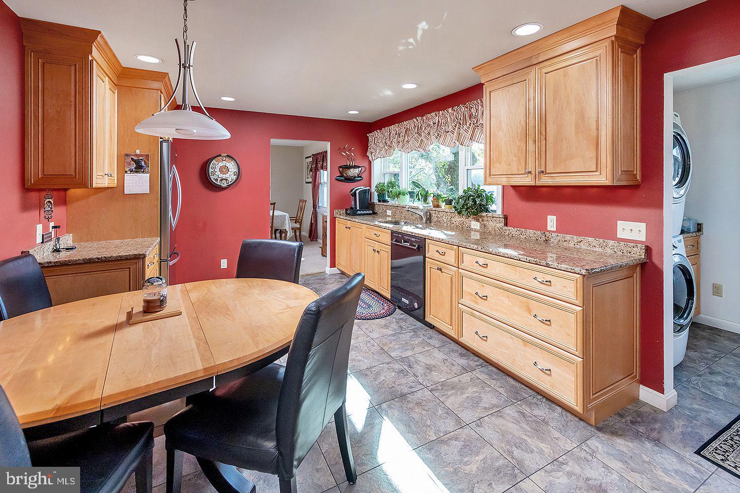 12 Franzen Road Monroeville, NJ 08343 - Photo 7 of 41 Updated Kitchen