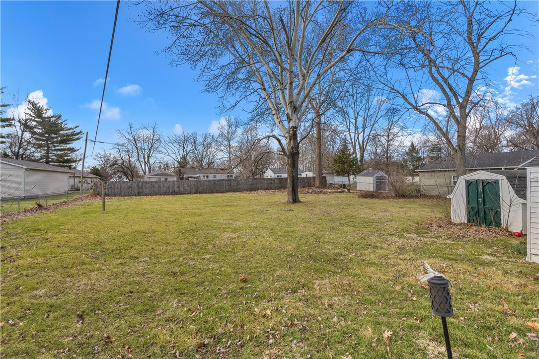 1351 West Pershing Road Decatur, IL 62526 - Photo 23 of 24 Gallery Image 23