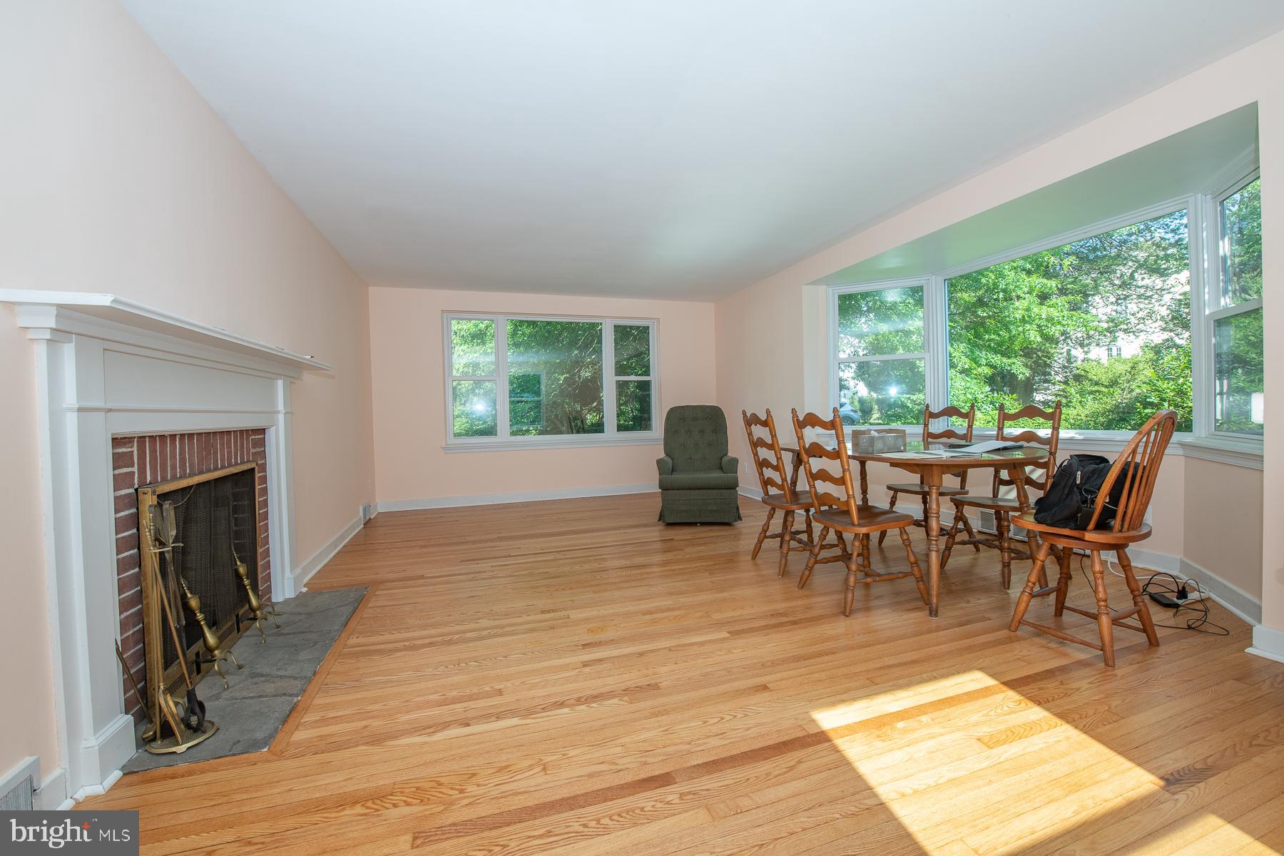 103 Fennerton Road Paoli, PA 19301 - Photo 2 of 24 Living Room