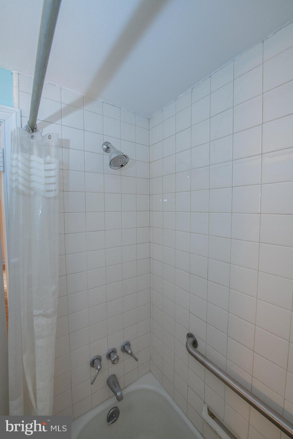 103 Fennerton Road Paoli, PA 19301 - Photo 15 of 24 Master Bath