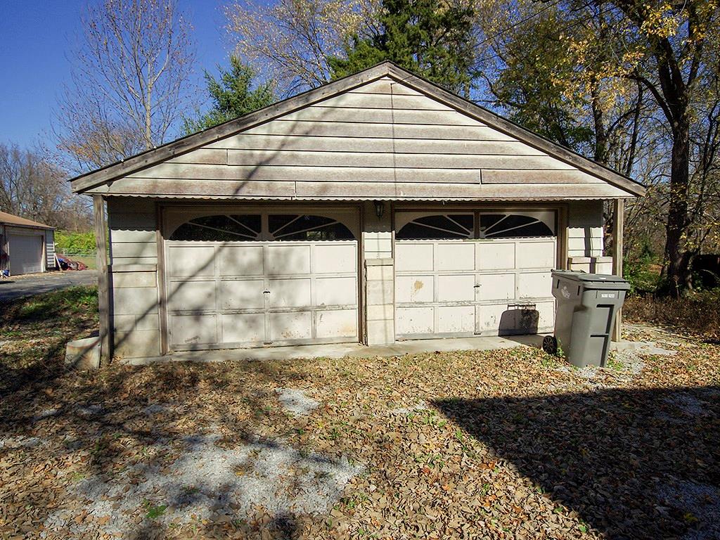 3710 East Thompson Road Indianapolis, IN 46237 - Photo 9 of 24 Gallery Image 9
