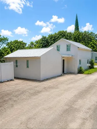 $2,950 | 4125 North 32nd Court, Hollywood, FL 33021