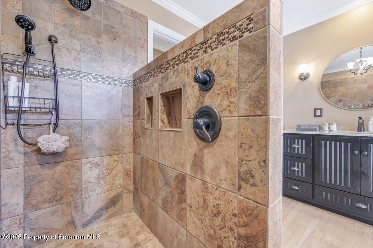 109 Upper Knapp Road, Unit L34 Clarks Summit, PA 18411 - Photo 23 of 39 a bathroom with a shower