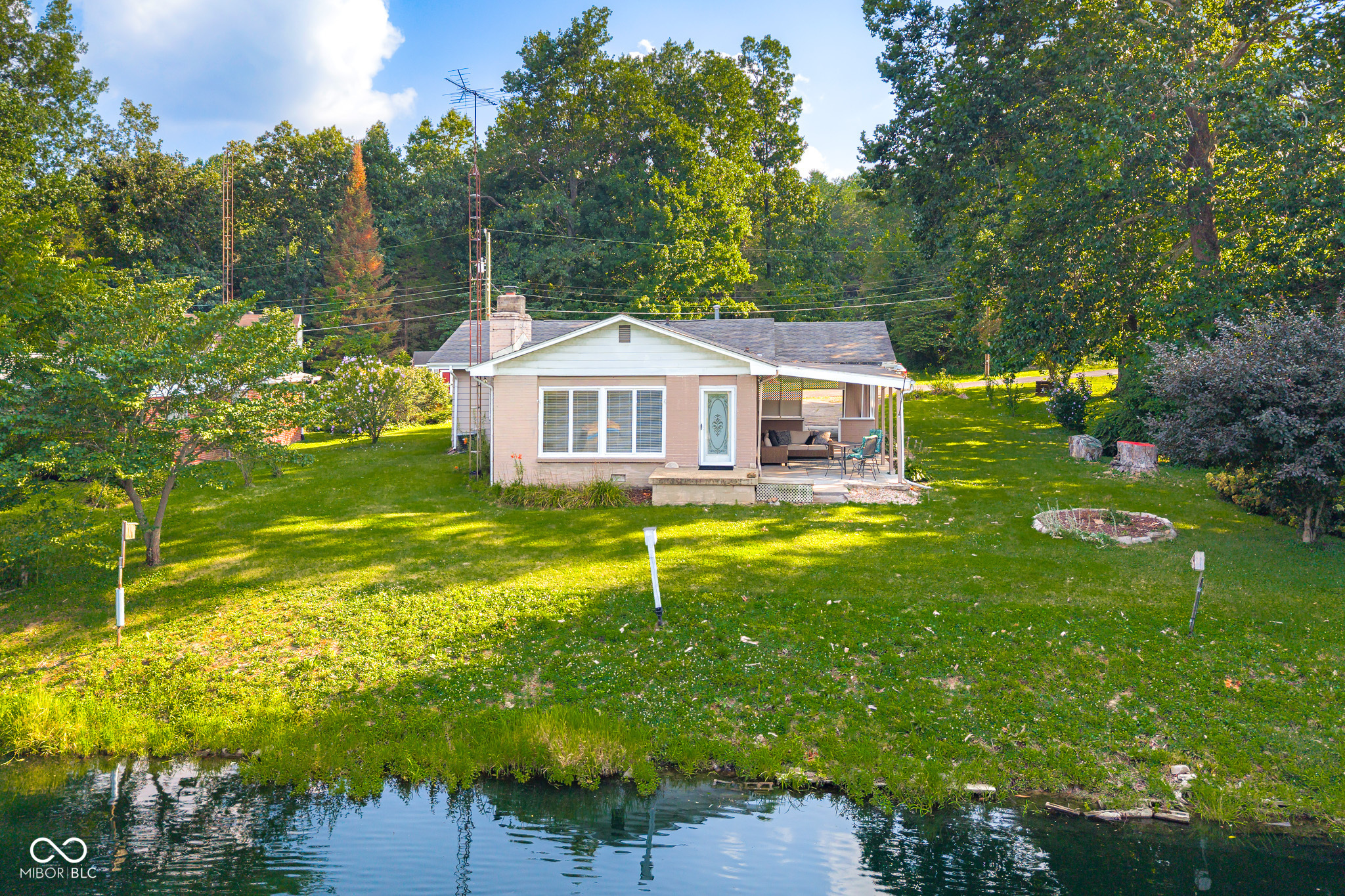 8614 West Dam Road Columbus, IN 47201 - Photo 5 of 49