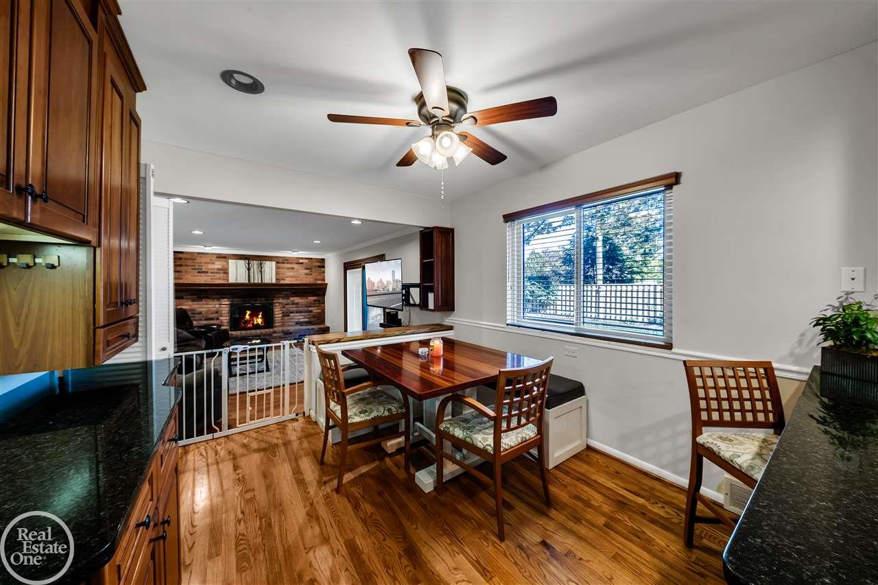 1110 Canterbury Road Grosse Pointe, MI 48236 - Photo 13 of 39 50026151-12.JPG