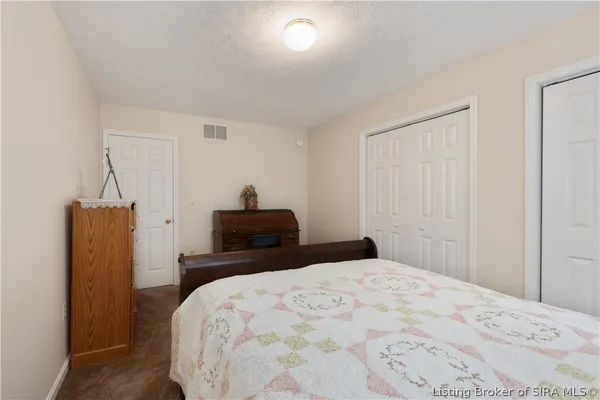 $289,900 | 6010 Needmore Lane Southeast, Elizabeth, IN 47117