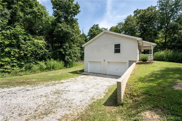 $289,900 | 6010 Needmore Lane Southeast, Elizabeth, IN 47117