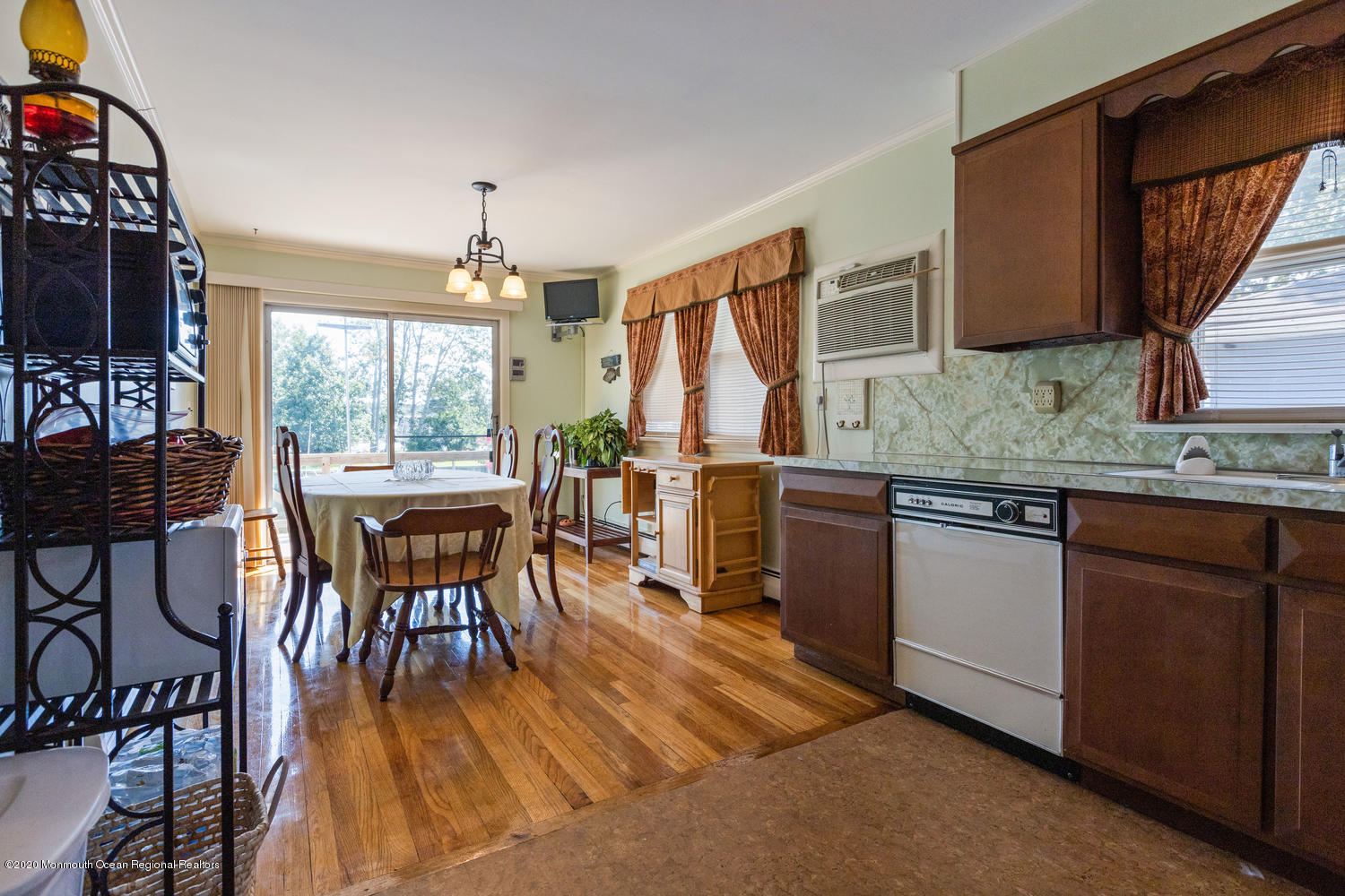 44 Harbor Inn Road Bayville, NJ 08721 - Photo 11 of 30 44 Harbor Inn Rd Berkeley-large-008-007-