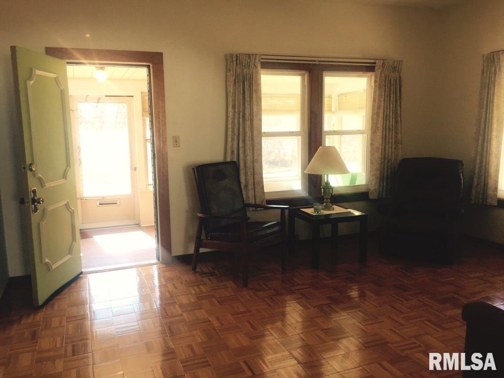3226 Indian Road Davenport, IA 52802 - Photo 4 of 20 Gallery Image 4