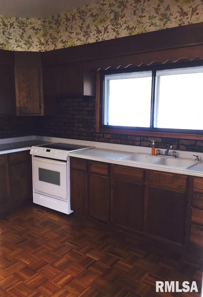 3226 Indian Road Davenport, IA 52802 - Photo 10 of 20 Gallery Image 10