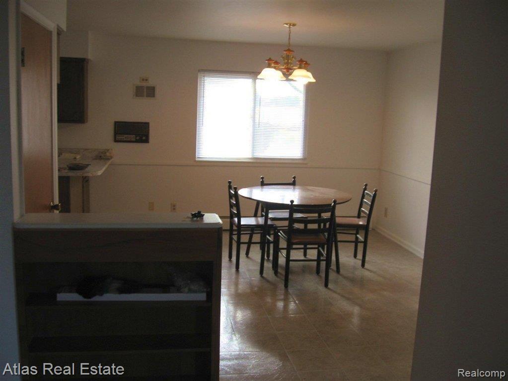 8306 Noblet Road Davison, MI 48423 - Photo 2 of 3 Dining area.jpg