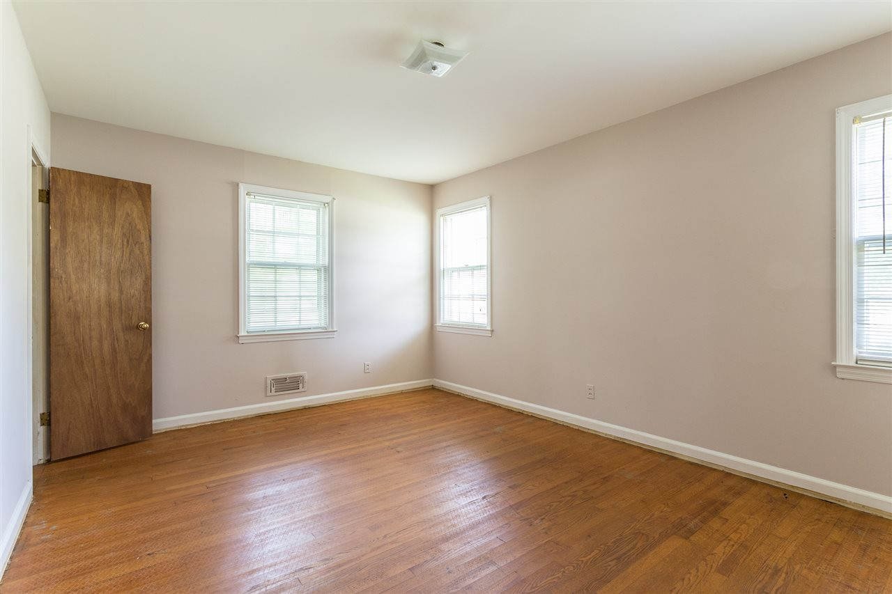 4929 Kaplan Drive Raleigh, NC 27606 - Photo 24 of 30 Photo 24