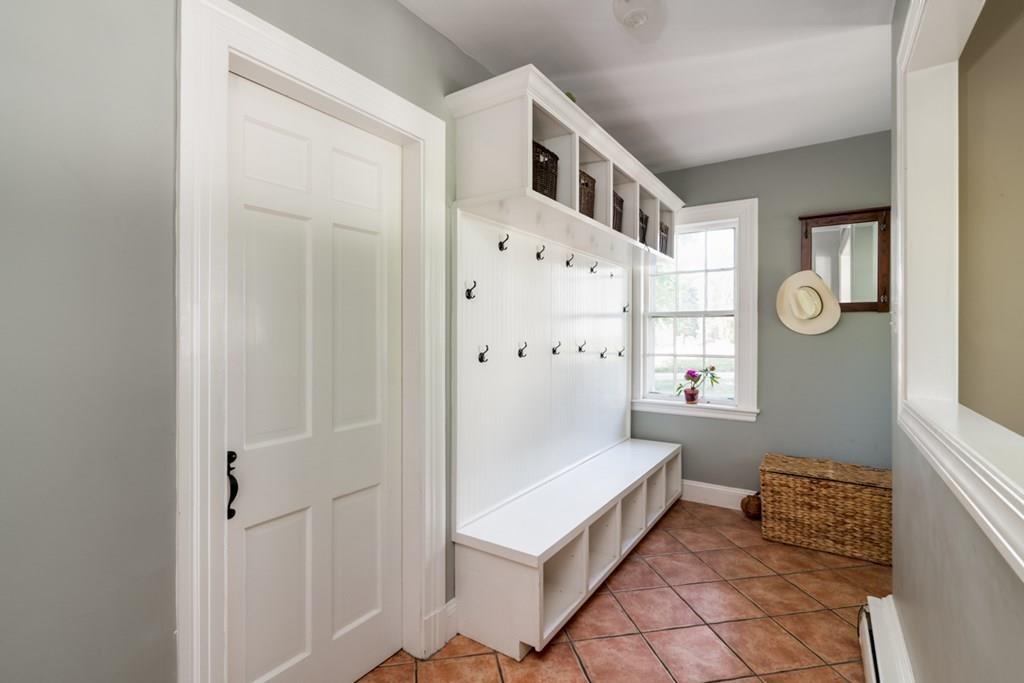 357 Main Street Hingham, MA 02043 - Photo 4 of 30