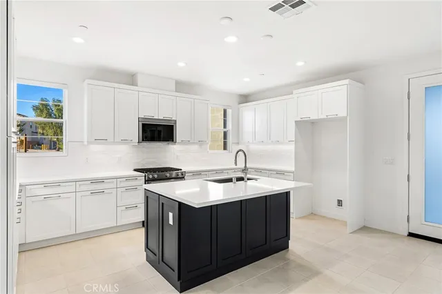 $3,500 | 36173 Hewitt Drive, Palm Desert, CA 92211