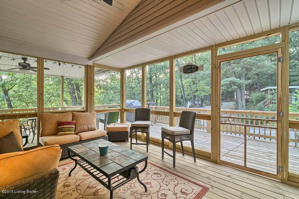 HUGE screen porch on lake side of home!