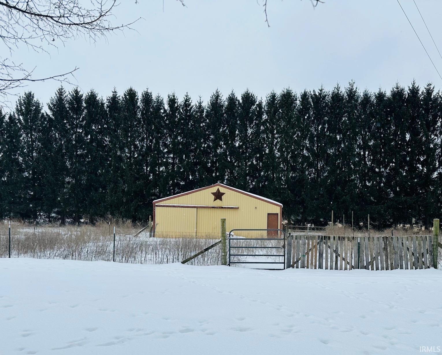 2486 East 375 North Rochester, IN 46975 - Photo 2 of 21
