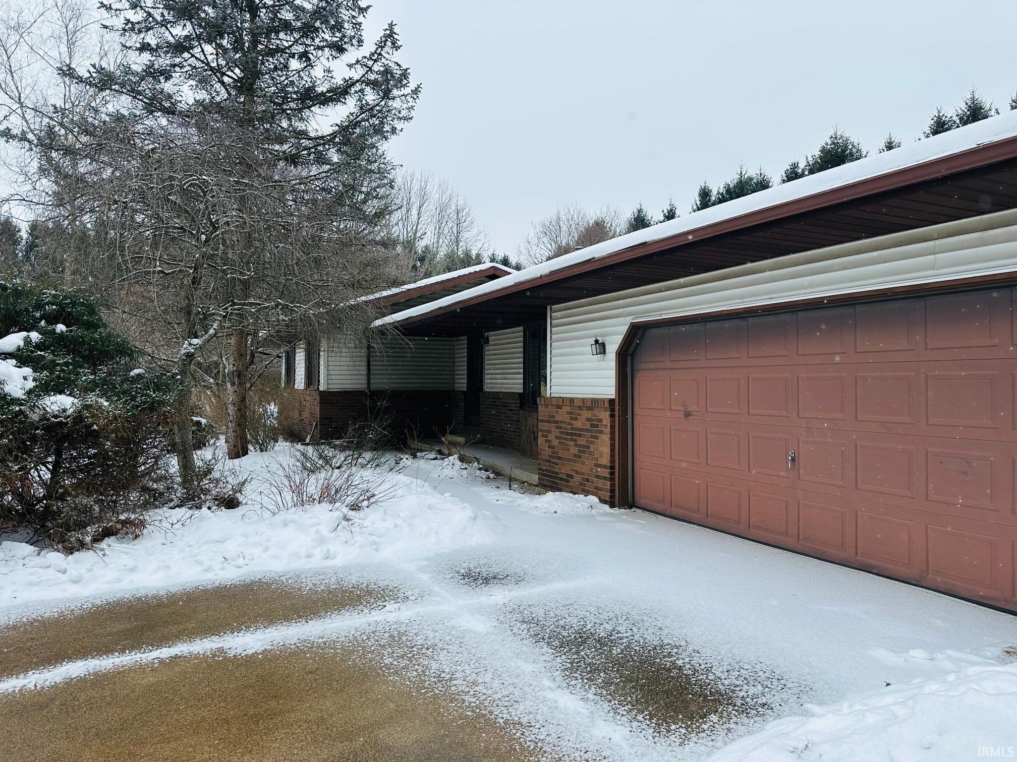 2486 East 375 North Rochester, IN 46975 - Photo 3 of 21