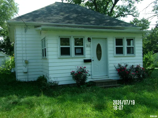 $69,900 | 311 West Illinois Street, Assumption, IL 62510
