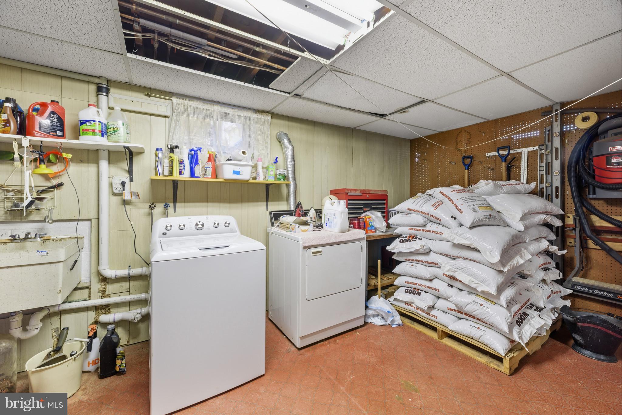 2019 Valley Road Annapolis, MD 21401 - Photo 31 of 42 a utility room with dryer and washer