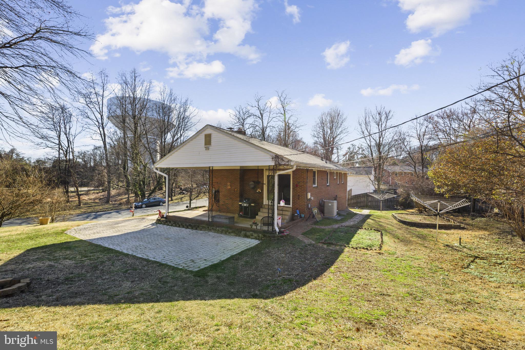 2019 Valley Road Annapolis, MD 21401 - Photo 39 of 42 a view of a house with entertaining space