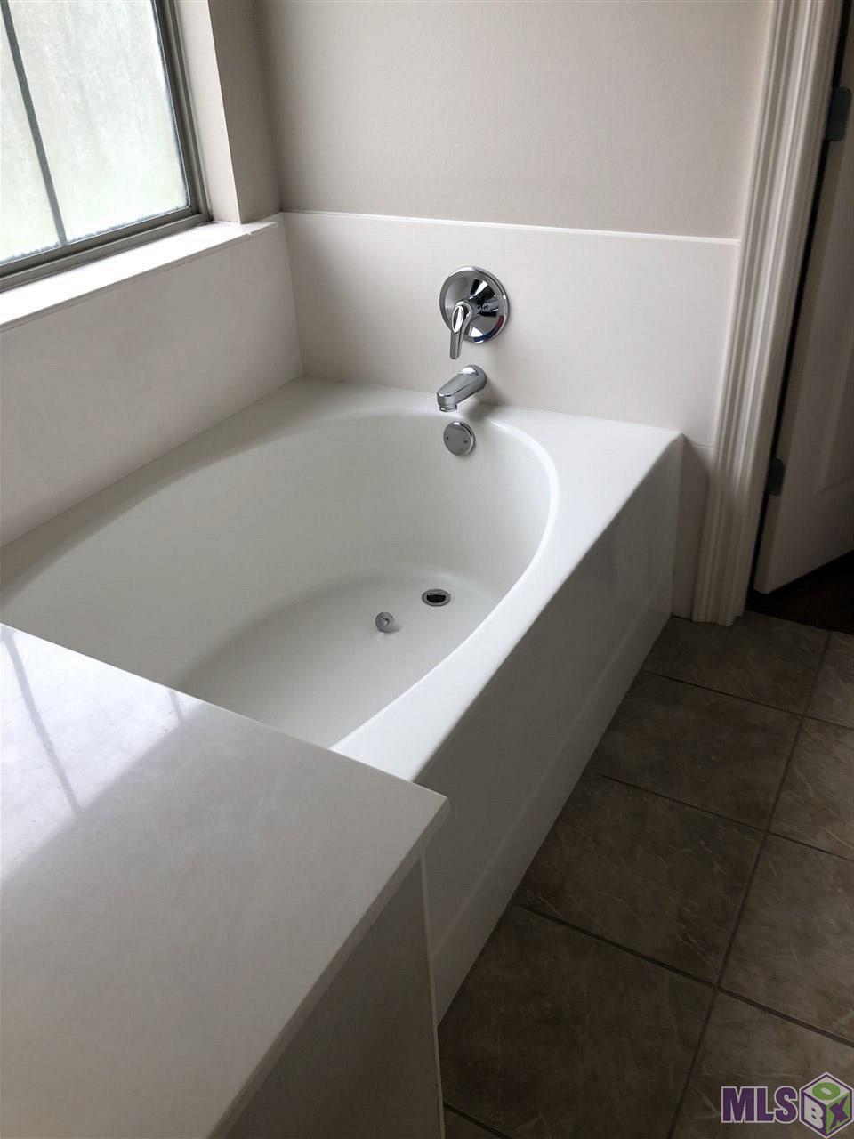 15083 Rimrock Court Baton Rouge, LA 70819 - Photo 11 of 14 Master Bathroom