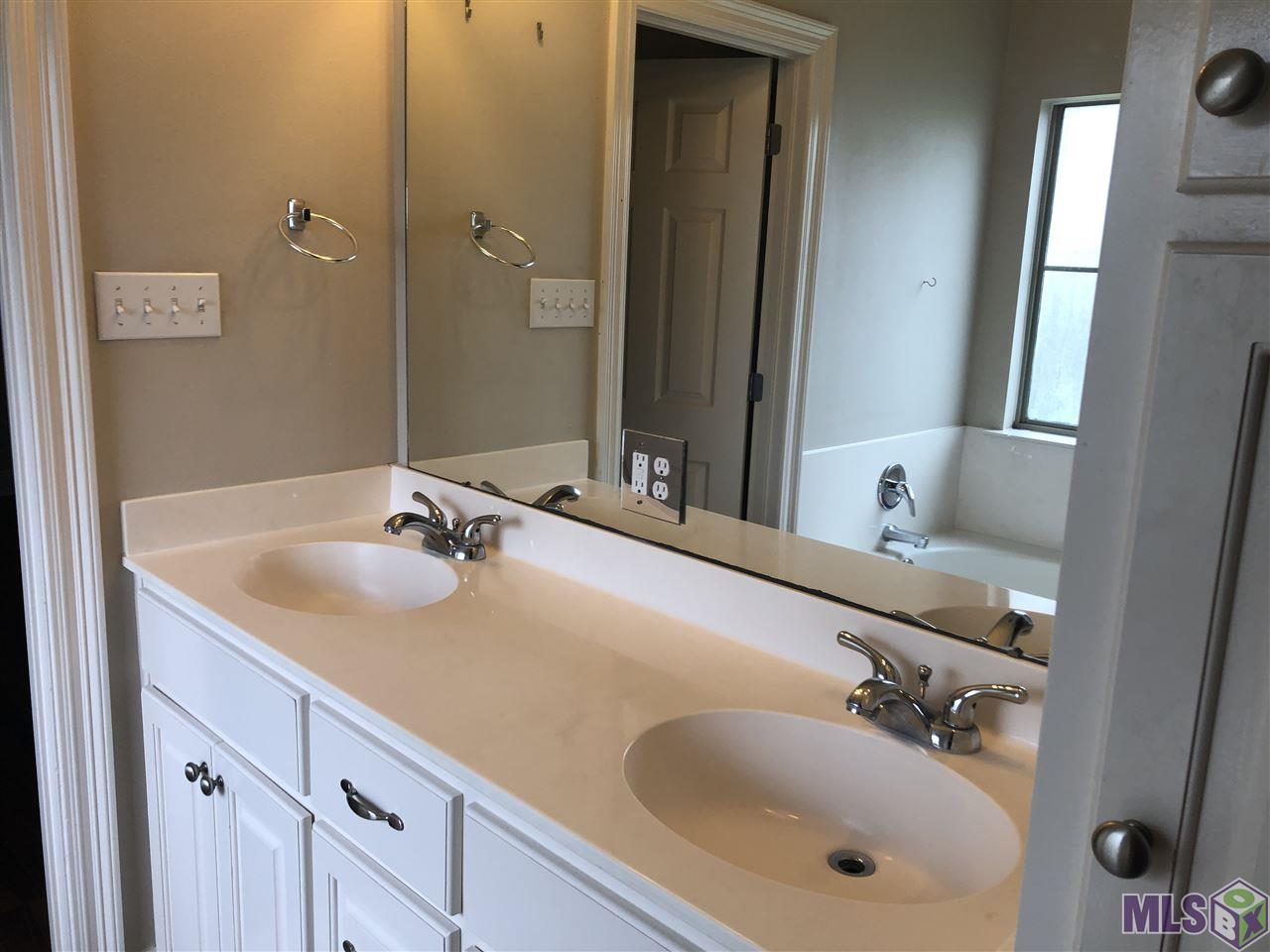 15083 Rimrock Court Baton Rouge, LA 70819 - Photo 12 of 14 Master Bathroom