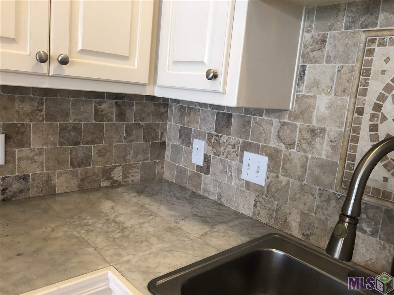 15083 Rimrock Court Baton Rouge, LA 70819 - Photo 2 of 14 Kitchen