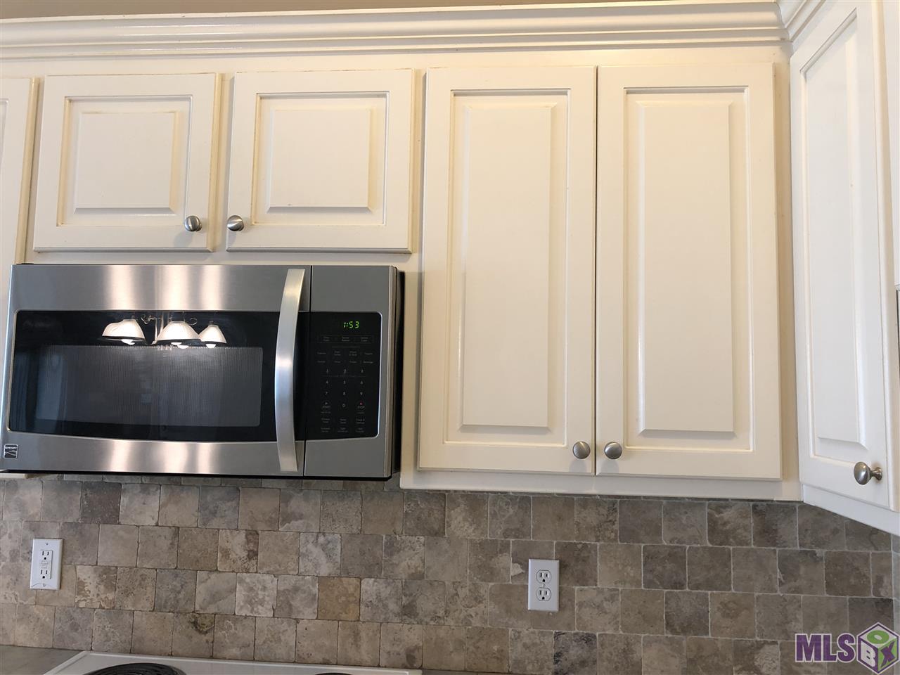 15083 Rimrock Court Baton Rouge, LA 70819 - Photo 3 of 14 New Microwave