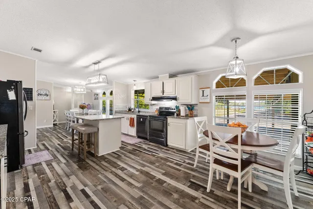 $289,000 | 4318 Crystal Lake Drive, Chipley, FL 32428