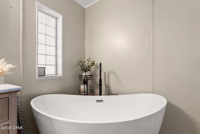 $289,000 | 4318 Crystal Lake Drive, Chipley, FL 32428