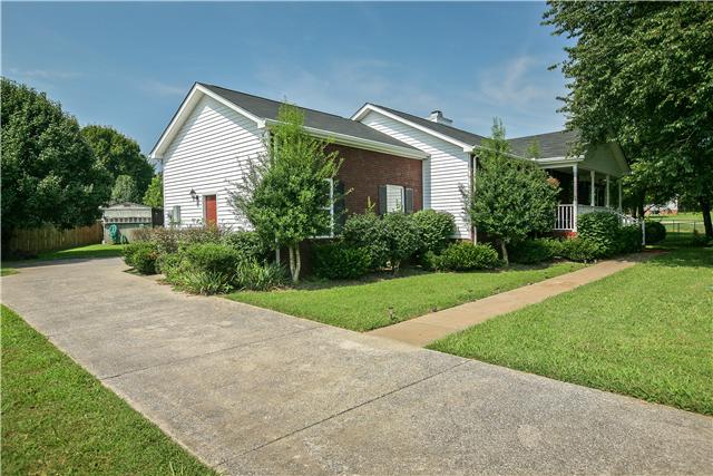 525 Windy Road Mount Juliet, TN 37122 - Photo 3 of 17