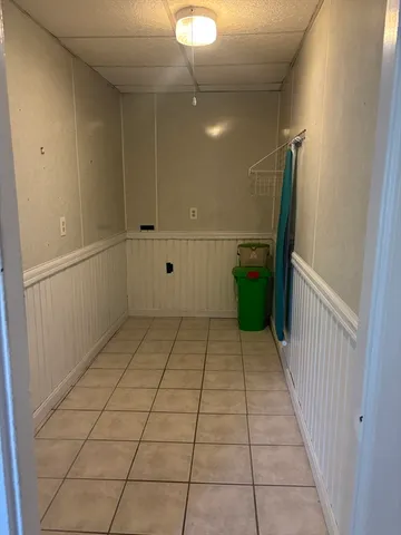 a view of utility room