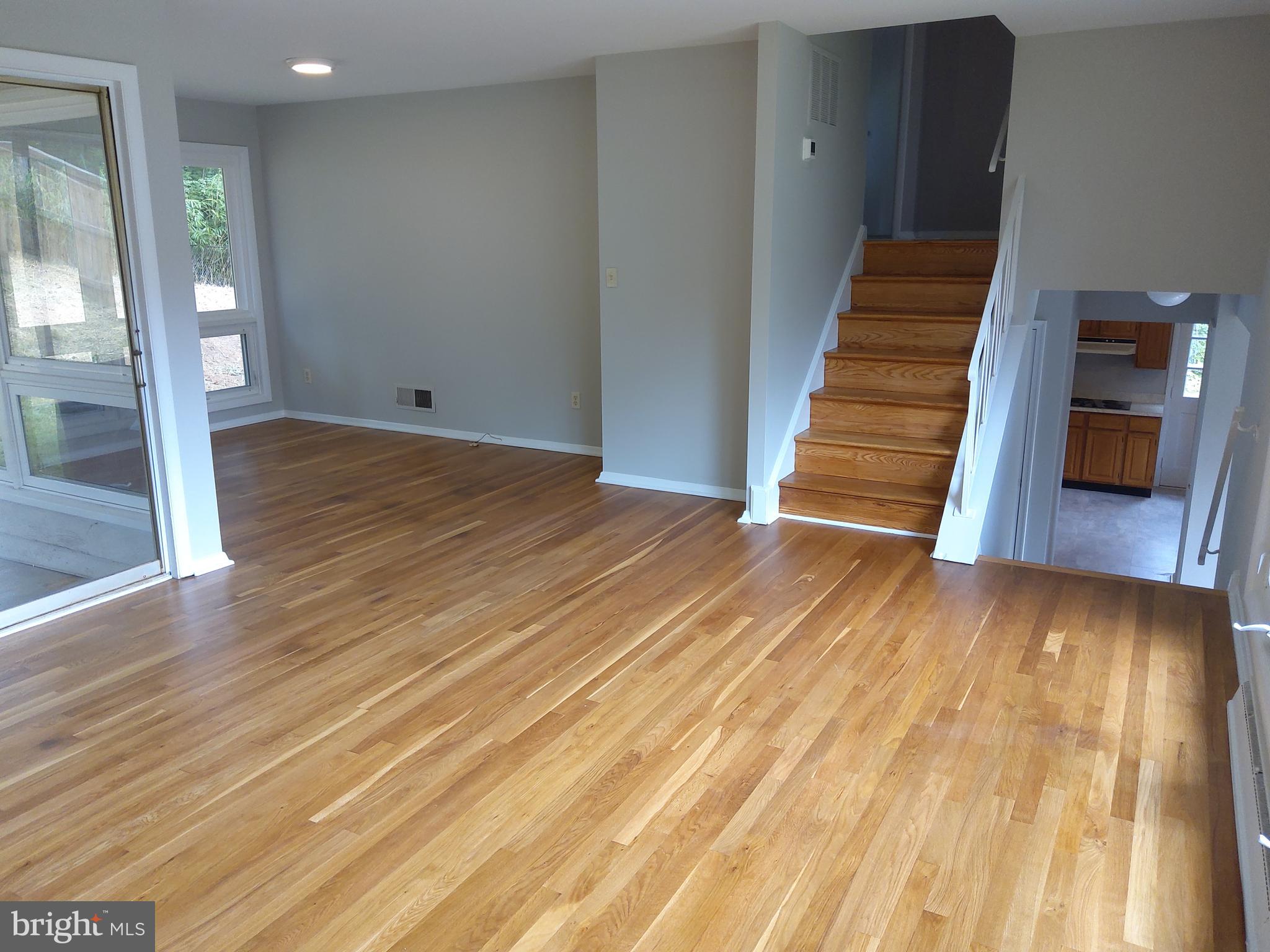 4205 Dahill Road Silver Spring, MD 20906 - Photo 11 of 25 Living Room
