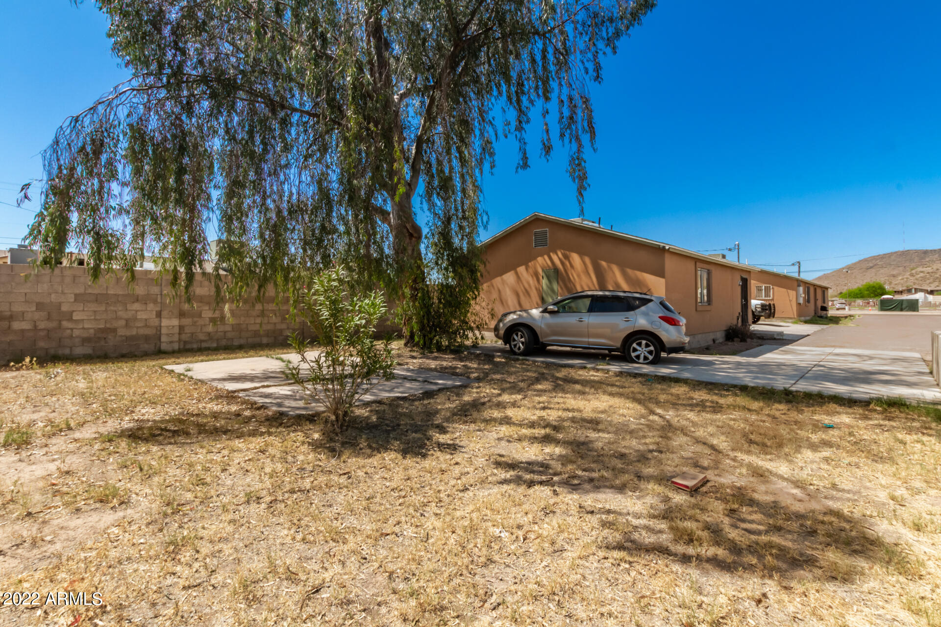 1597 West Mountain View Road Phoenix, AZ 85021 - Photo 2 of 34 02-Mountain View