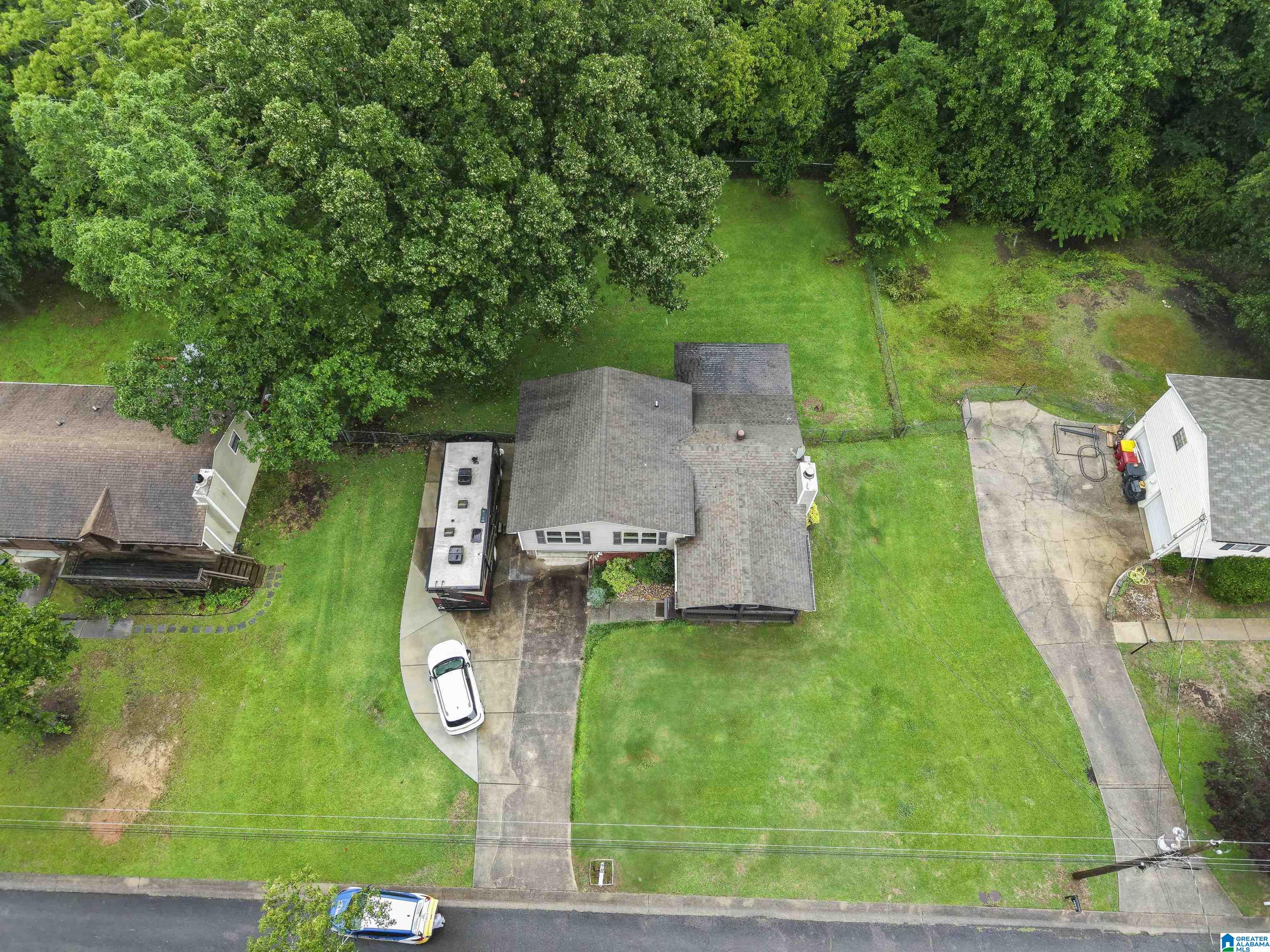7448 Plantation Road Pinson, AL 35126 - Photo 6 of 34