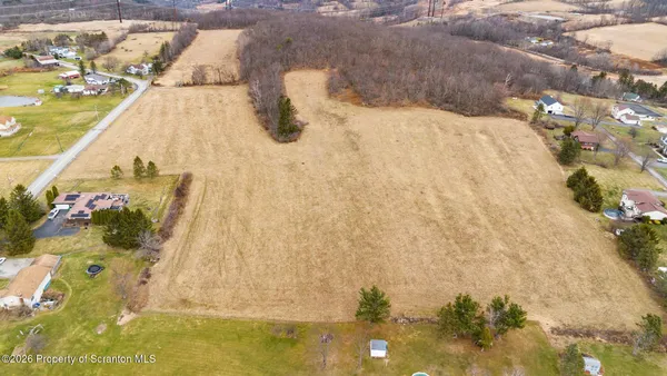 $775,000 | 2409 Red Oak Drive, Clarks Summit, PA 18411