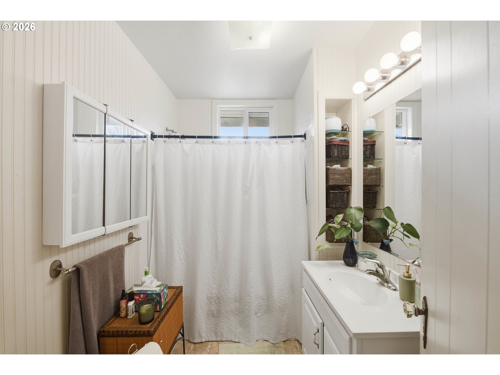 615 Willow Street Myrtle Point, OR 97458 - Photo 14 of 25 Bathroom