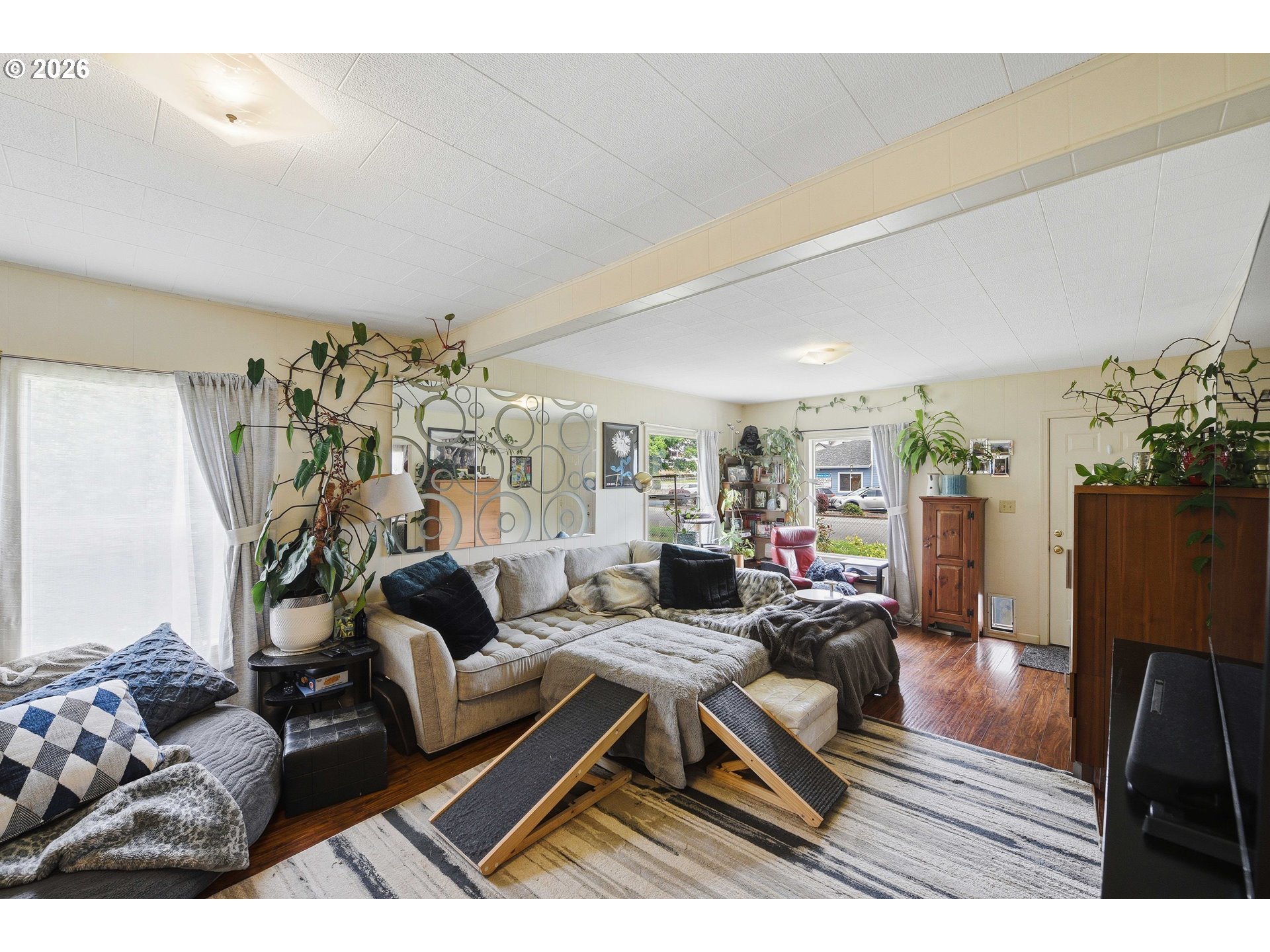 615 Willow Street Myrtle Point, OR 97458 - Photo 5 of 25 Living Room