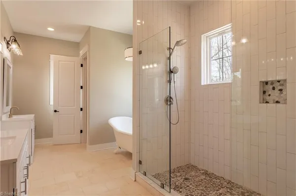 $712,000 | 218 Ivory Lane, Lexington, NC 27292