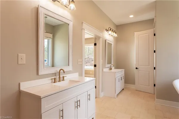 $712,000 | 218 Ivory Lane, Lexington, NC 27292