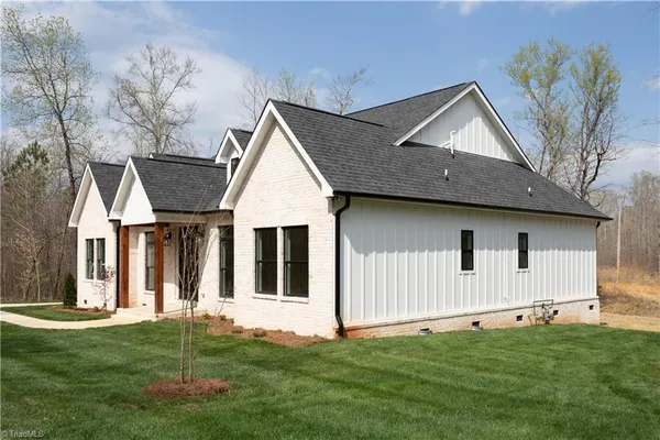 $712,000 | 218 Ivory Lane, Lexington, NC 27292